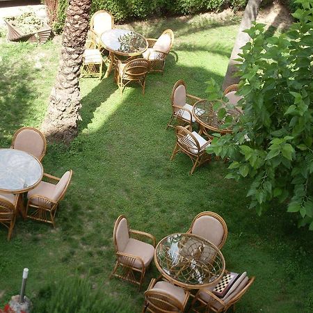 Villa Adora Beach Side Kültér fotó