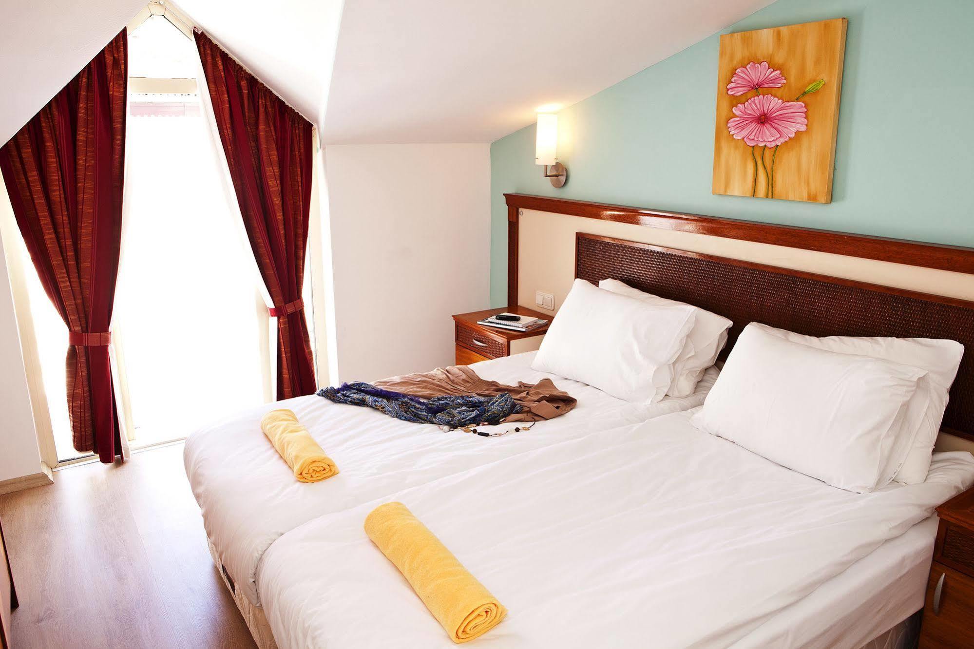 Villa Adora Beach Side Kültér fotó