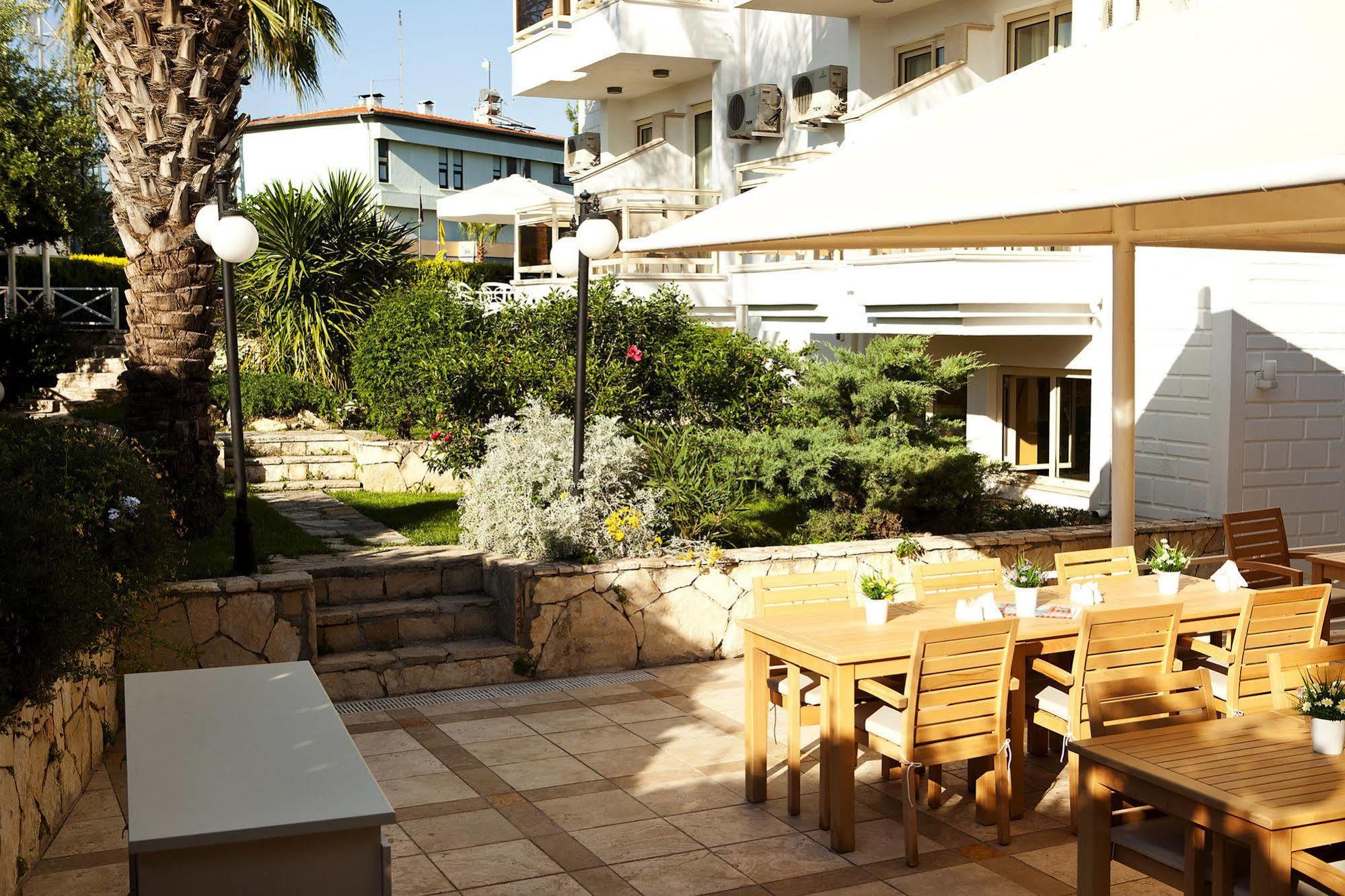 Villa Adora Beach Side Kültér fotó