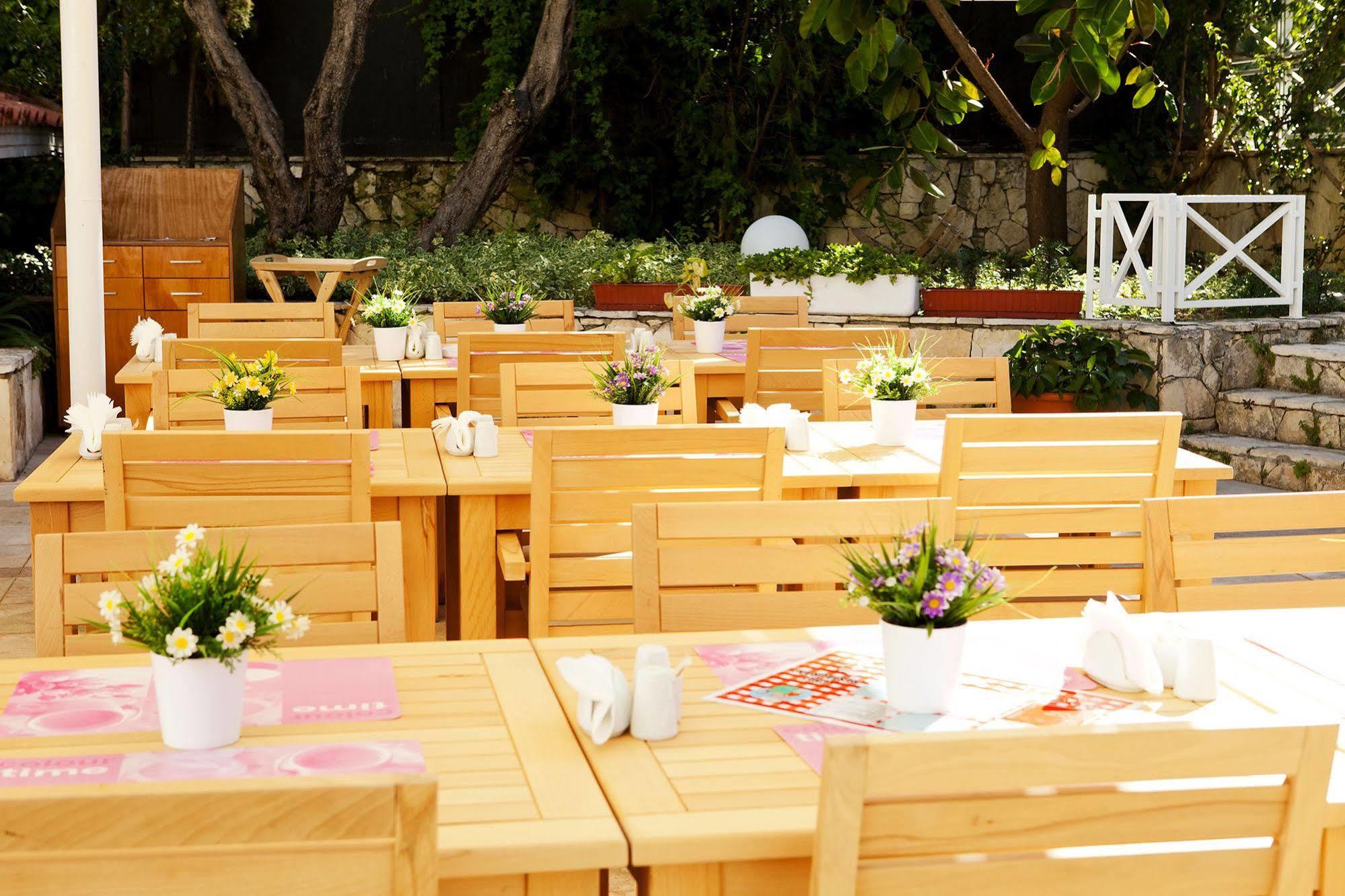 Villa Adora Beach Side Kültér fotó