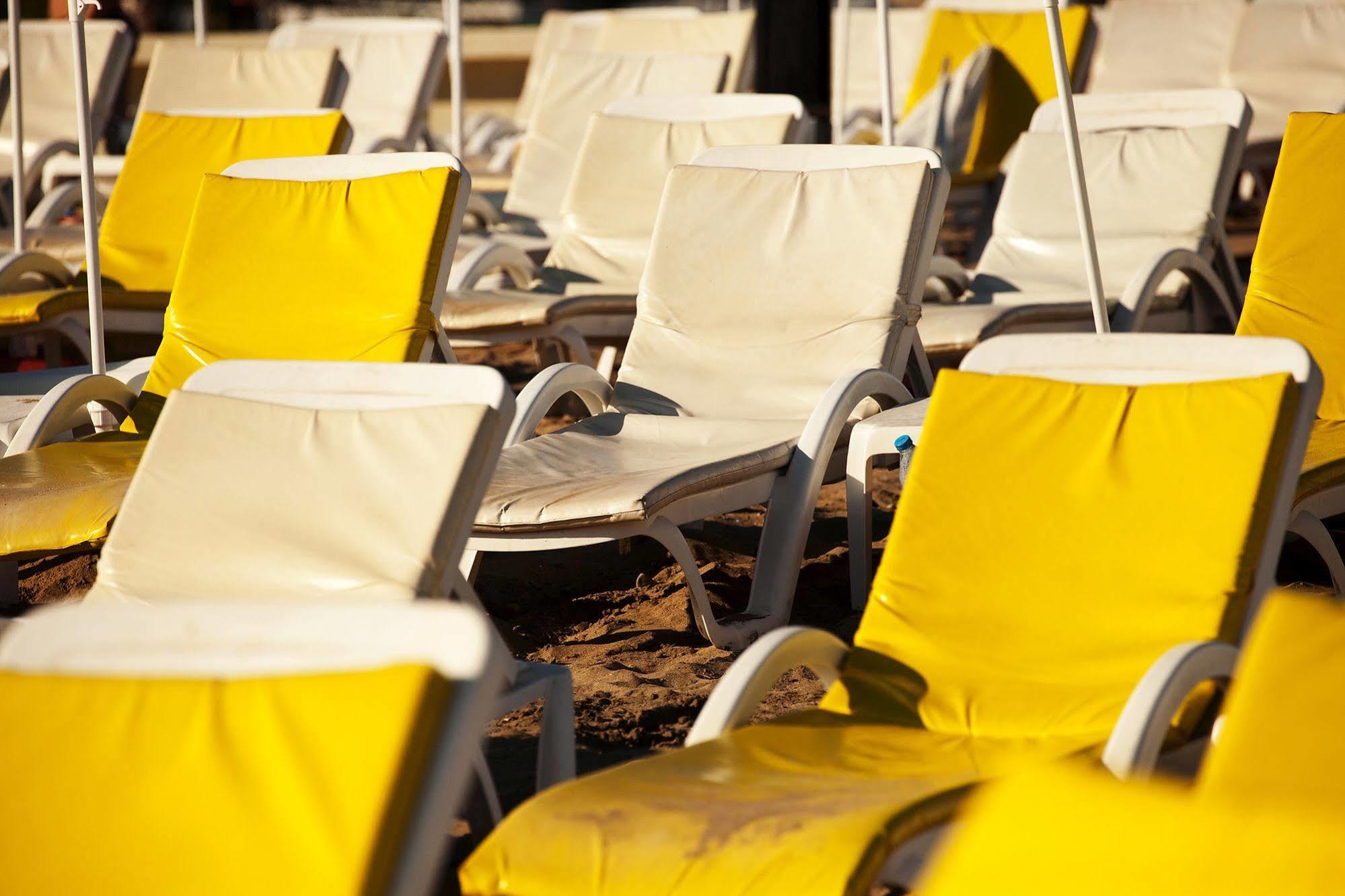 Villa Adora Beach Side Kültér fotó